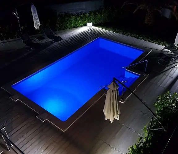 Diamond بودْسْتغانا